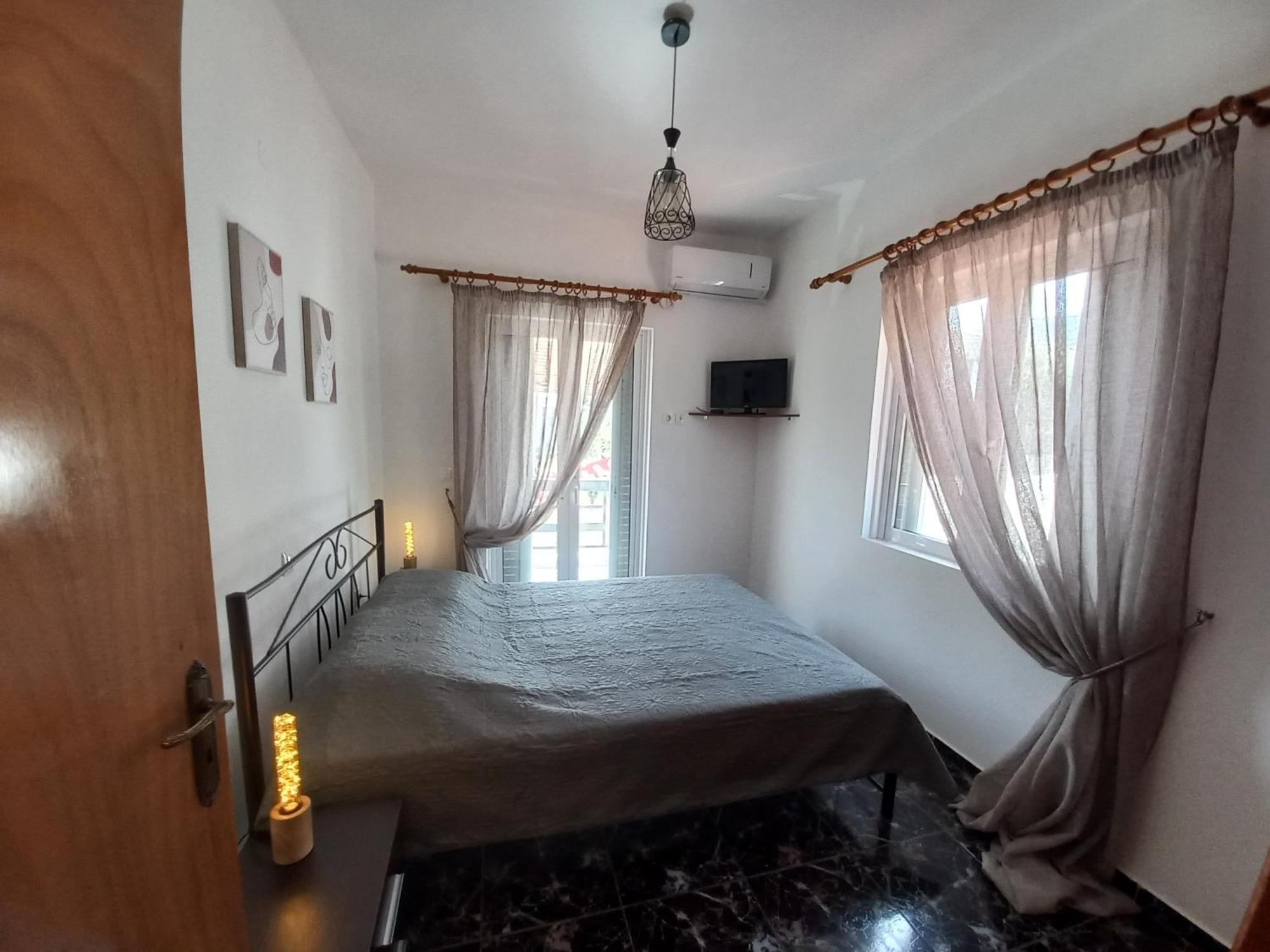 Ferienwohnung Triζin Galatás Exterior foto